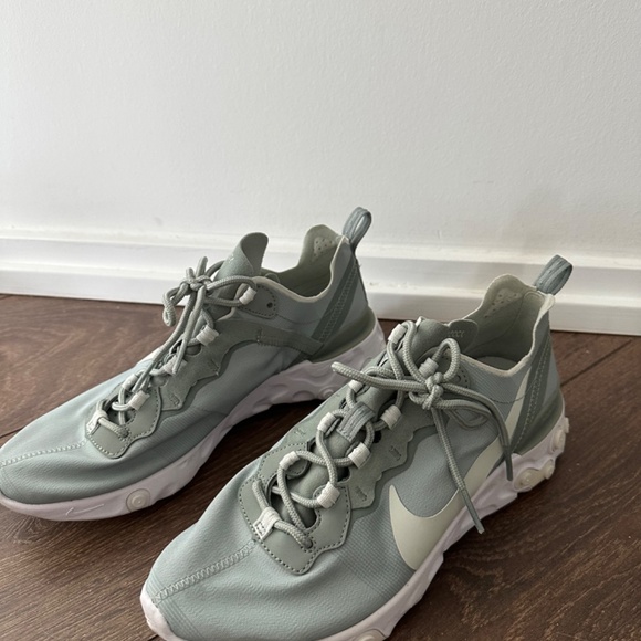 Nike react teal running shoes - Picture 2 of 5